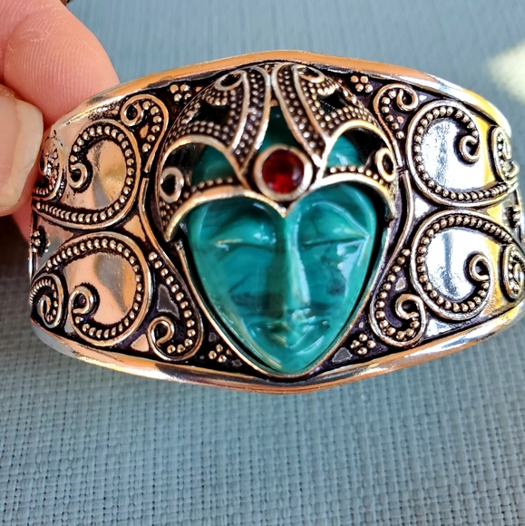 New Carved Goddess Face Garnet 925 Silver Bracelet. - Picture 5 of 12